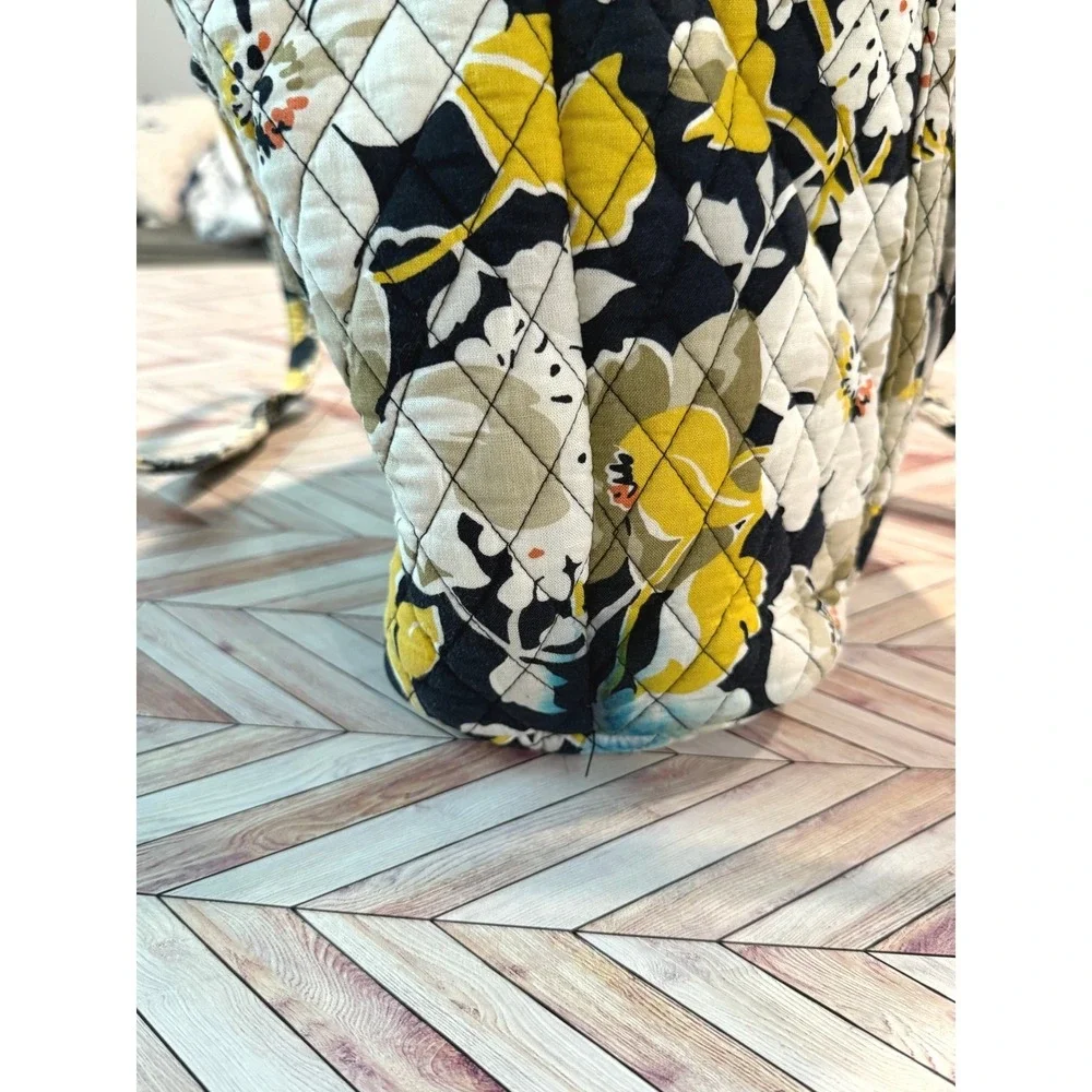 Vera Bradley Quilted‎ Tote Bag Floral Print Yellow White Black Shoulder Bag